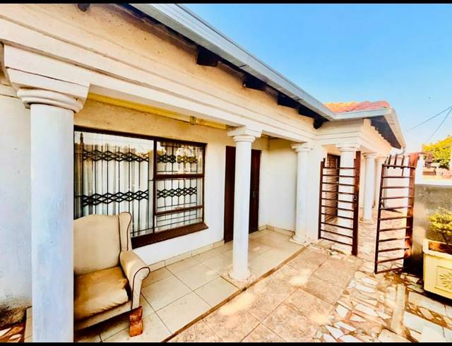 3 BEDROOM HOUSE FOR SALE IN SOSHANGUVE XX